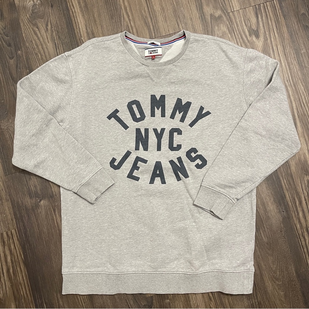 Tommy Hilfiger Light Gray Crewneck Sweater